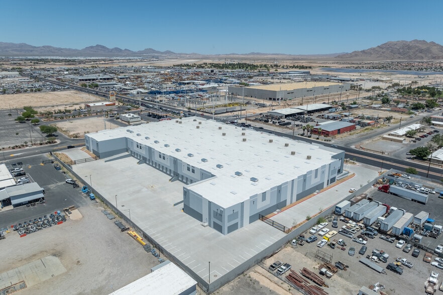 More Photos Of 2327 N Nellis Blvd, Las Vegas Distribution For Sale