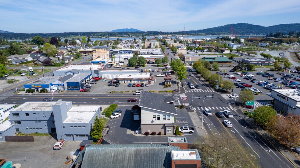 More Photos Of 1202 Commercial Ave, Anacortes Office For Sale