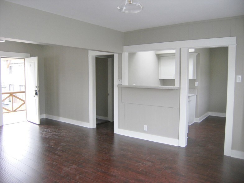 More Photos Of 1517 E 1st St, Long Beach Apartments For Sale