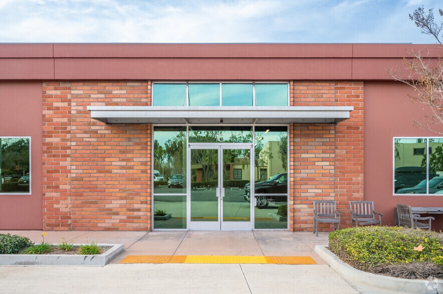 More Photos Of 3100 Pullman St, Costa Mesa Flex For Lease