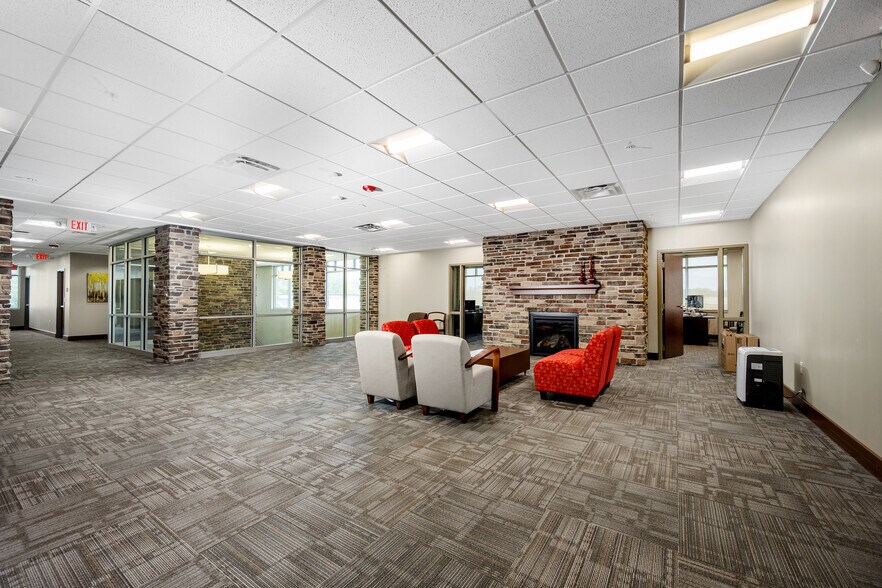 More Photos Of 3020 Orchard Park Rd, Buffalo Office For Sale