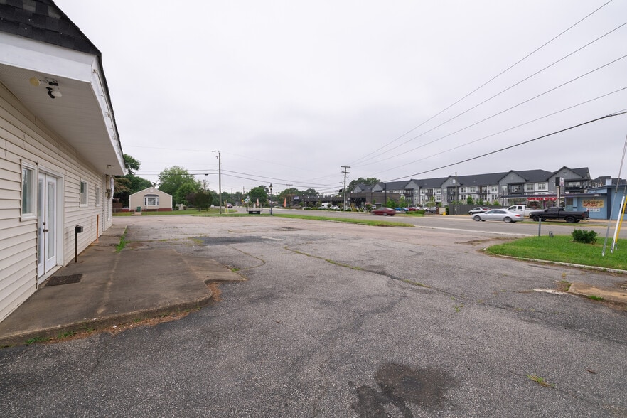More Photos Of 2311 Hungary Rd, Richmond Freestanding For Sale