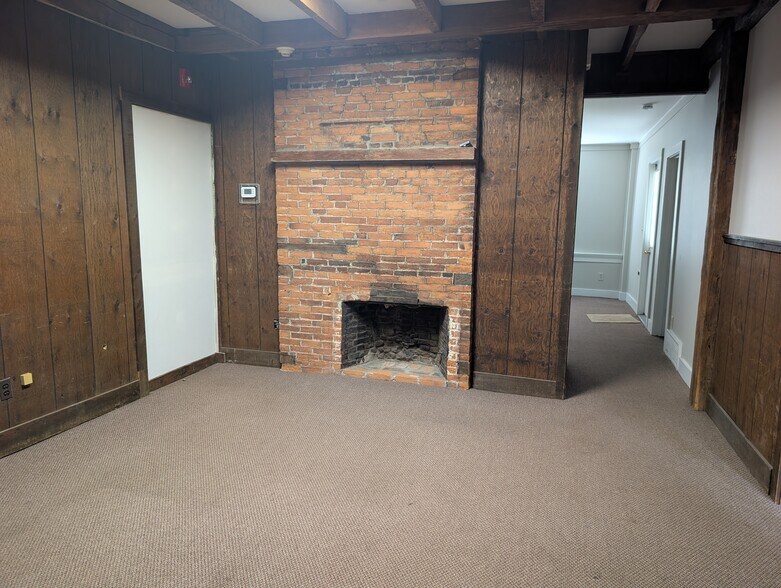 More Photos Of 366 Derby Ave, Derby Office For Lease