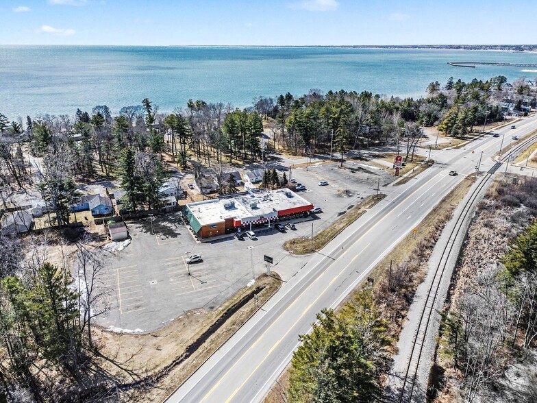 More Photos Of 1222 N US 23, East Tawas Restaurant For Sale