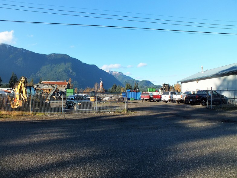 More Photos Of 545 Raab St, Hope Land For Sale
