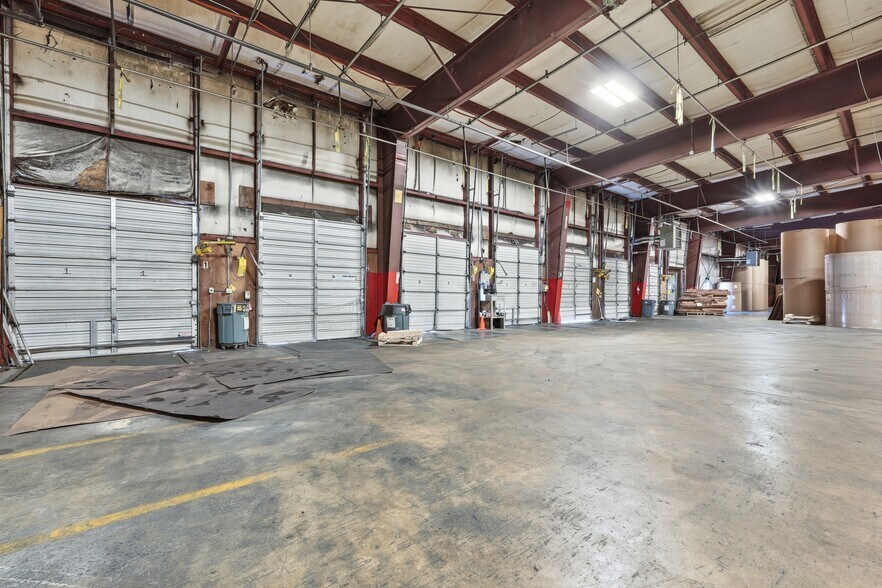 More Photos Of 170 Lockhouse Rd, Westfield Manufacturing For Sale