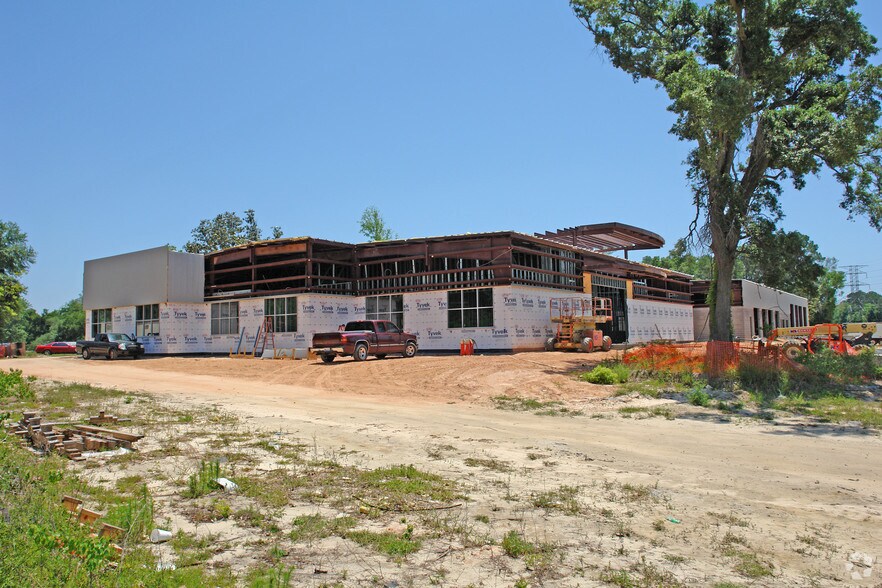 More Photos Of 6020 Enterprise Dr, Pensacola Distribution For Lease
