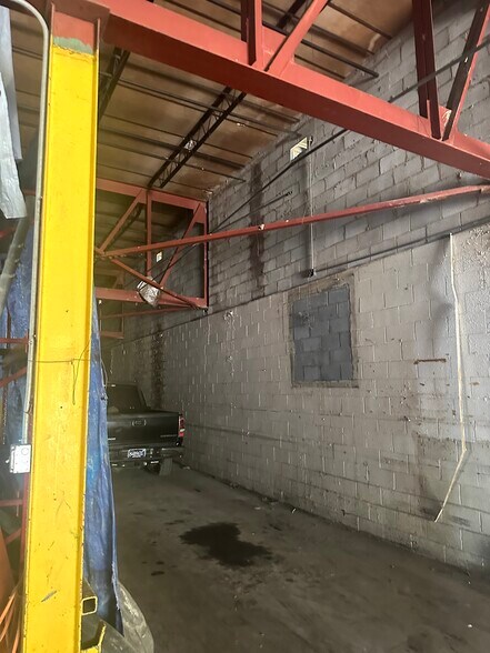 More Photos Of 2211 Windsor St, Chattanooga Service For Sale