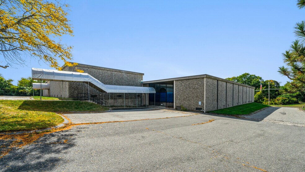 More Photos Of 120 Whiting Farms Rd, Holyoke Manufacturing For Sale