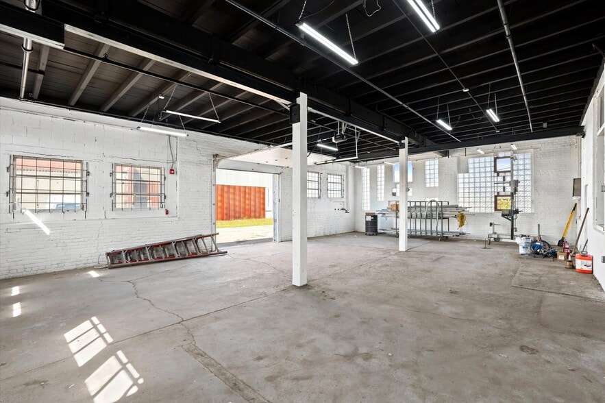 More Photos Of 4821 Garden St, Philadelphia Industrial For Sale