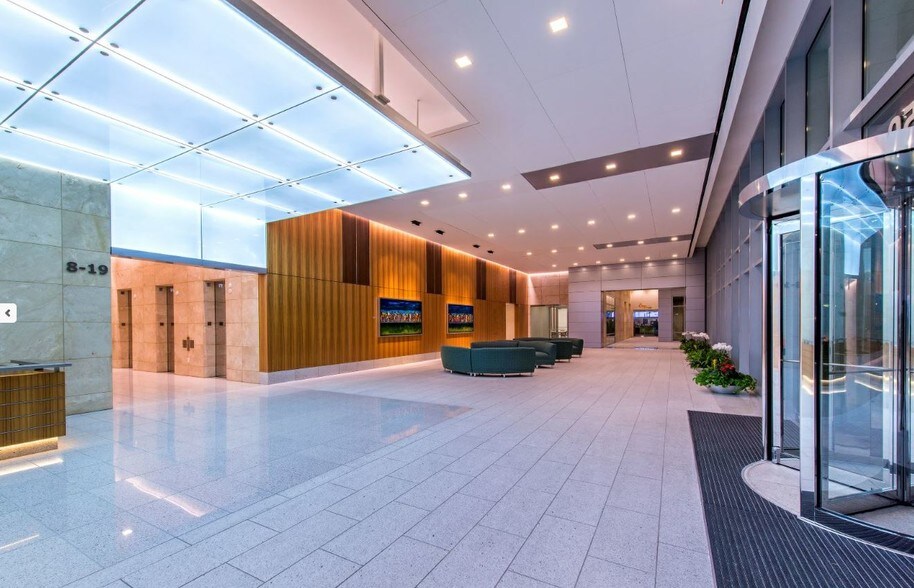 More Photos Of 2050 W Sam Houston Pky S, Houston Office For Lease