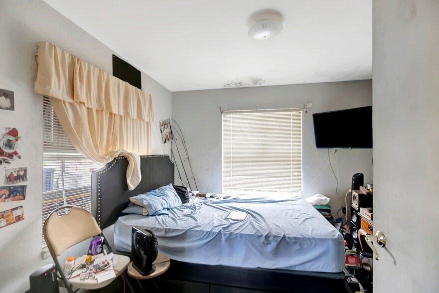 More Photos Of 3909 N 38th St, Tampa Land For Lease
