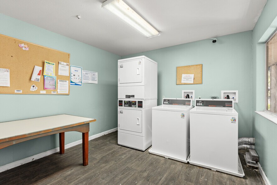 More Photos Of 8025 Beverly Dr, Rohnert Park Apartments For Sale