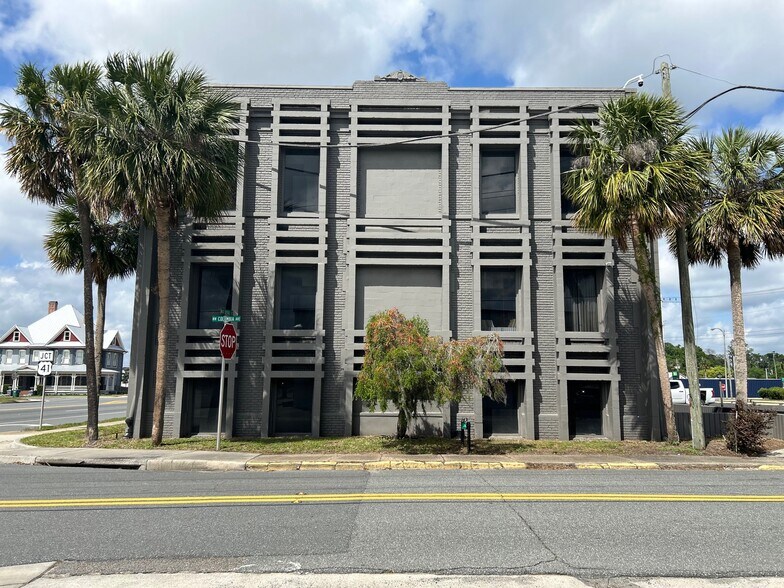 More Photos Of 116 NW Columbia Ave, Lake City Office For Sale
