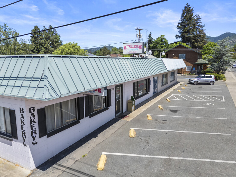 Primary Photo Of 200-204 NW 4th St, Grants Pass Freestanding For Sale