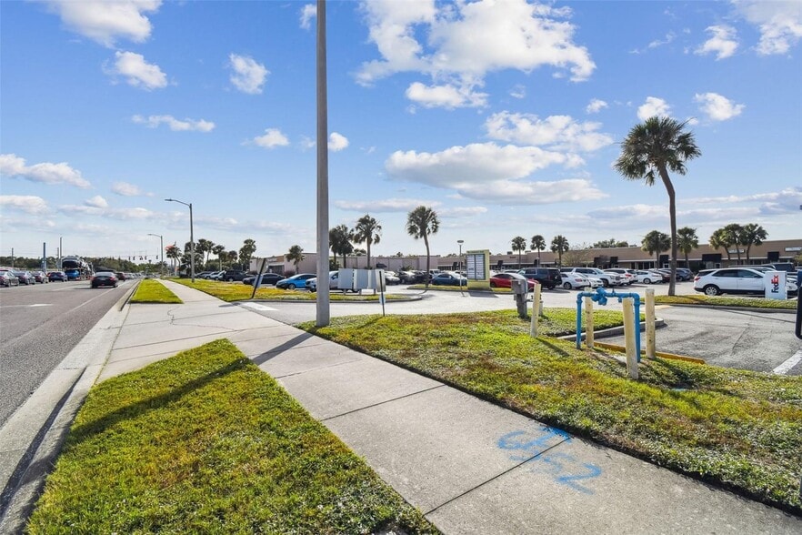 More Photos Of 5404 Hoover Blvd, Tampa Medical For Sale