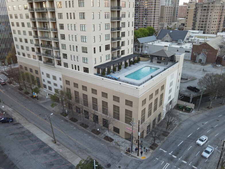 More Photos Of 565 Peachtree St NE, Atlanta Apartments For Lease