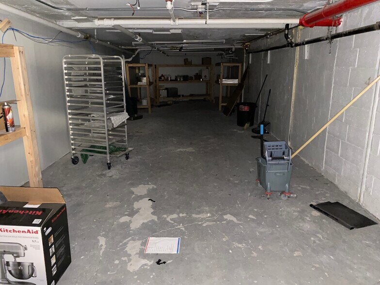 More Photos Of 206-04-206-24 Hillside Ave, Queens Village Storefront For Lease