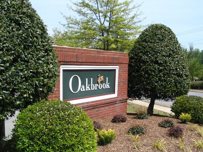 More Photos Of 701-704 Bombay Ln, Roswell Office For Lease