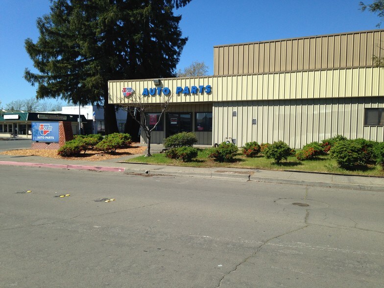 More Photos Of 1038 Petaluma Hill Rd, Santa Rosa Freestanding For Lease