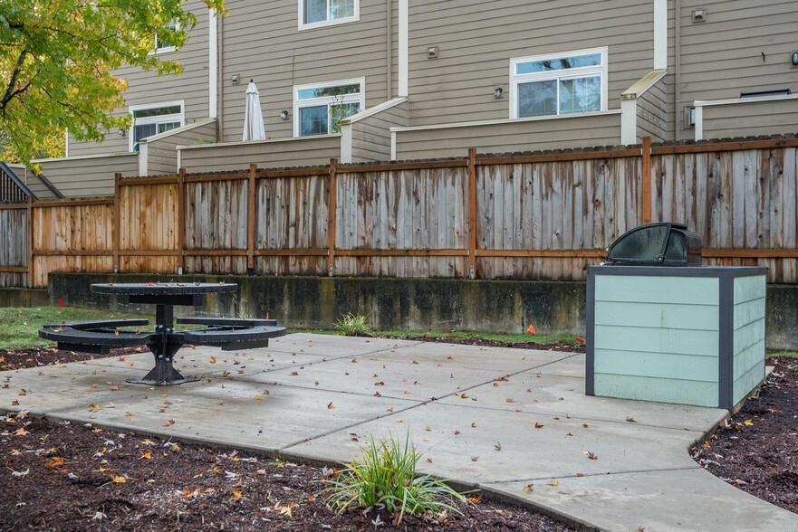 More Photos Of 10285-10305 SW Denney Rd, Beaverton Apartments For Sale