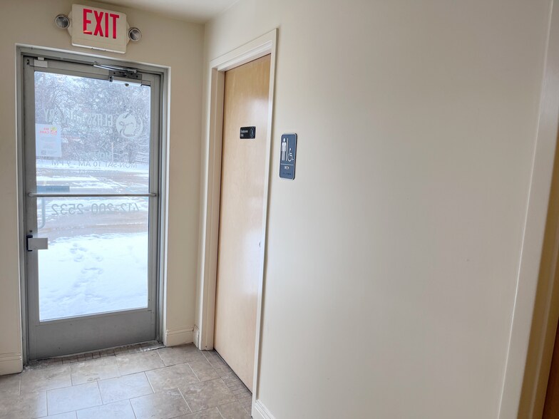 More Photos Of 5536 Steubenville Pike, McKees Rocks Restaurant For Lease