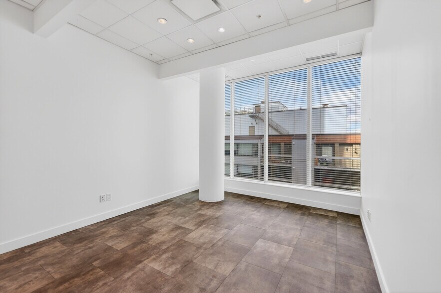 More Photos Of 888 4th Ave SW, Calgary Office For Sale