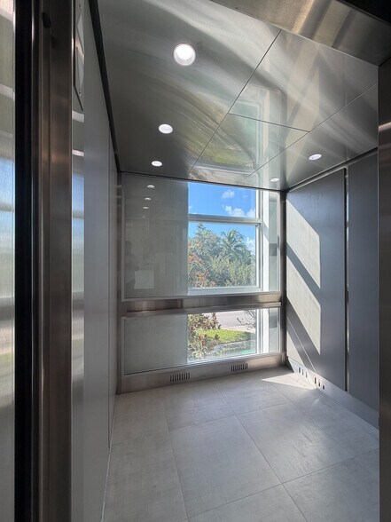 More Photos Of 9500 SW 77th Ave, Miami Office For Sale