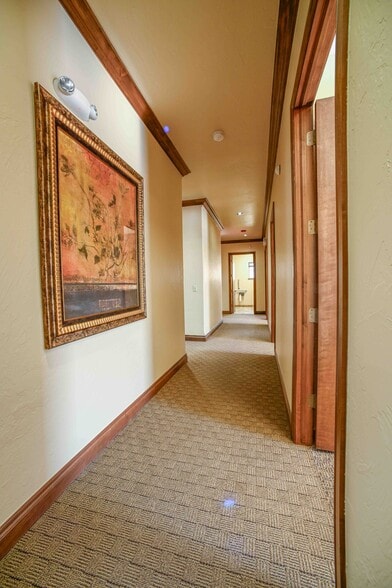 More Photos Of 908 SW 107th St, Oklahoma City Medical For Lease