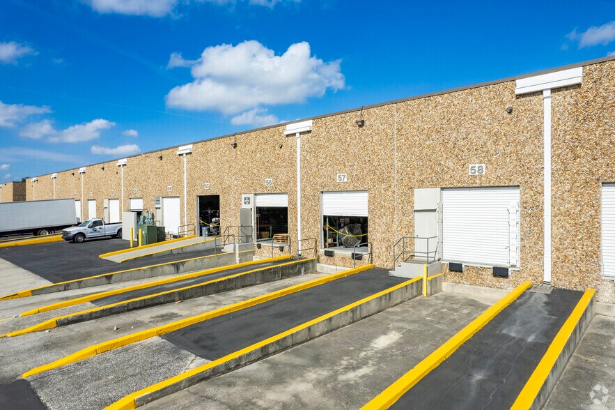 More Photos Of 1212 N 39th St, Tampa Warehouse For Lease