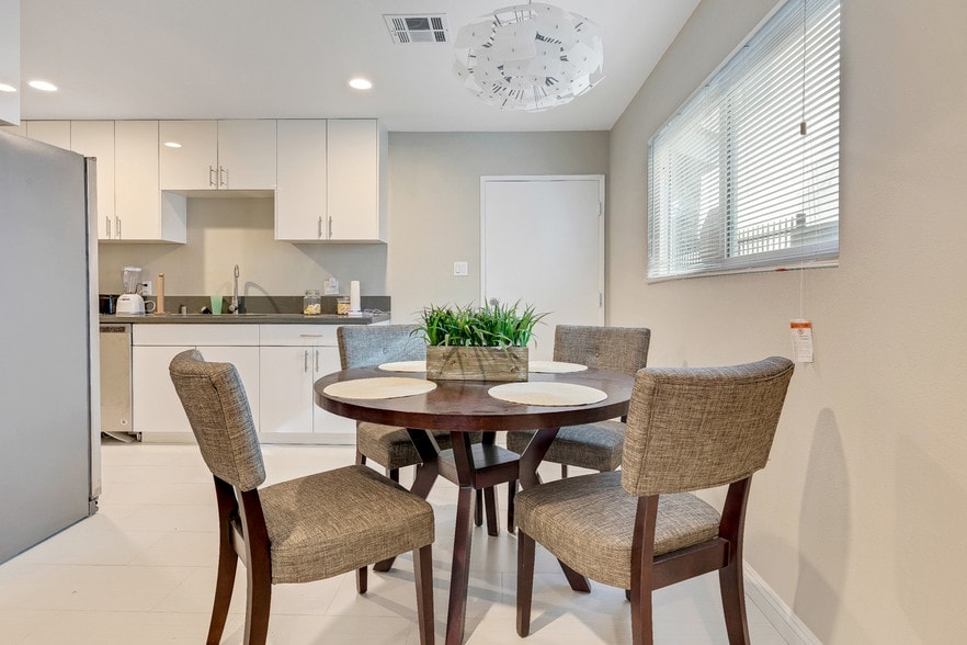 More Photos Of 11525 Haro Ave, Downey Multifamily For Sale