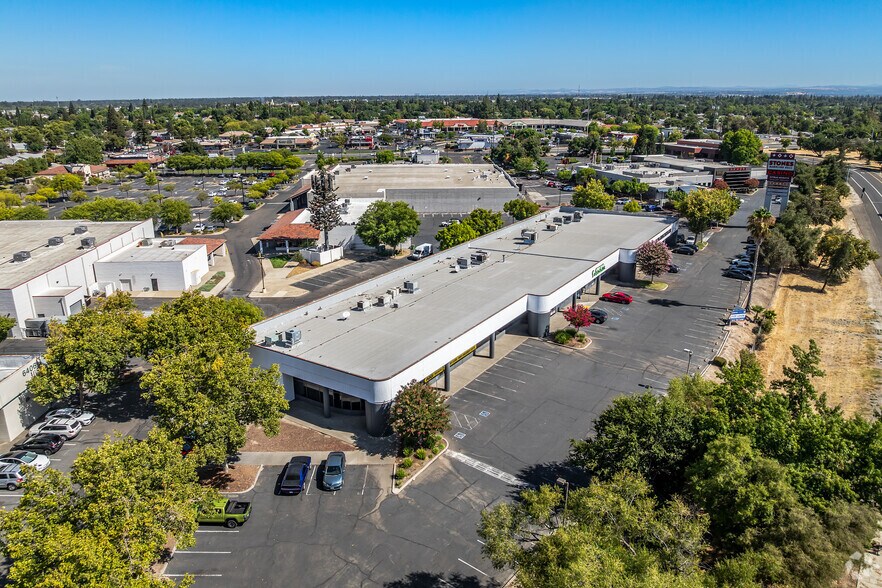 More Photos Of 6412 Tupelo Dr, Citrus Heights General Retail For Lease