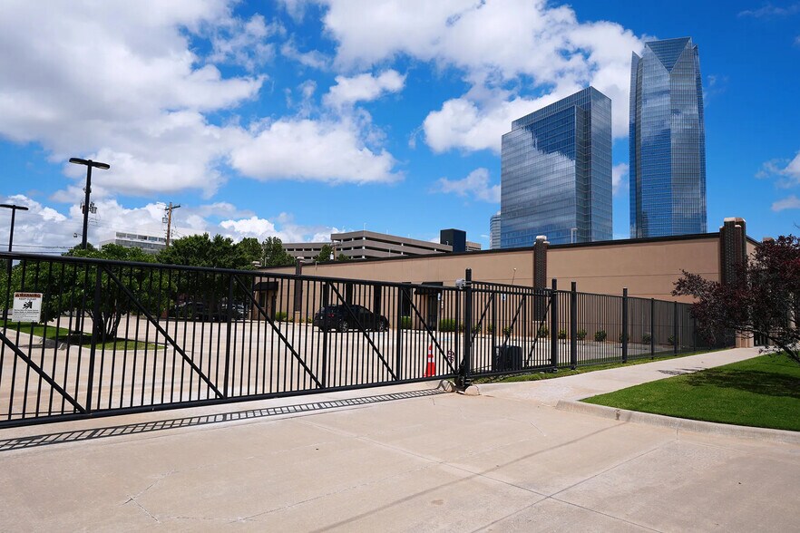 More Photos Of 17 S Dewey Ave, Oklahoma City Coworking Space