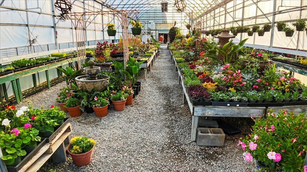 More Photos Of 1356 Coopers Cove Rd, Hardy Specialty For Sale