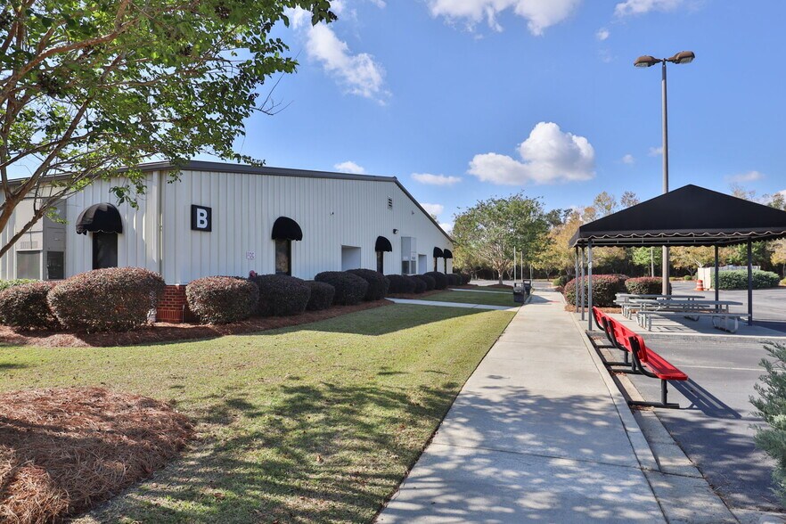 More Photos Of 4201 N Forrest St, Valdosta Schools For Lease