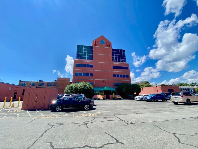 More Photos Of 221 3rd St, Newport Office For Lease