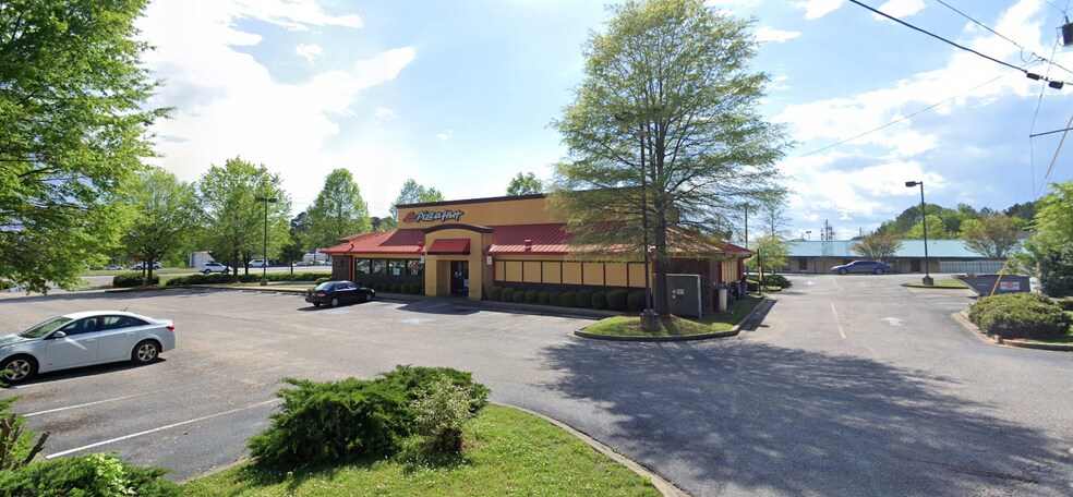 More Photos Of 2500 McFarland Blvd, Northport Fast Food For Sale
