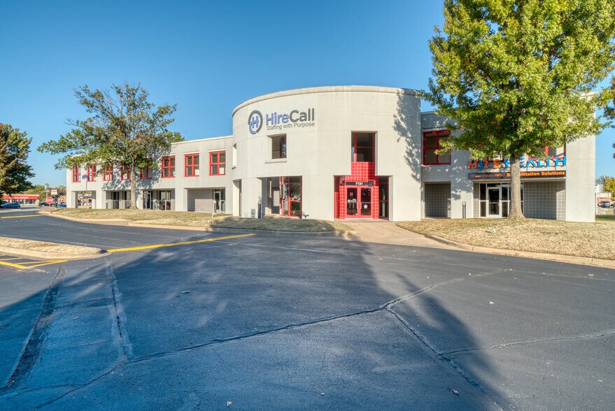 More Photos Of 7127-7133 Riverside Pky, Tulsa Office For Sale