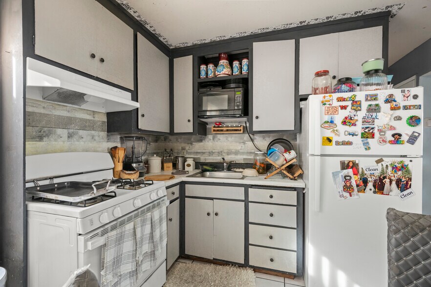 More Photos Of 21501-21599 Westpark St, Hayward Apartments For Sale
