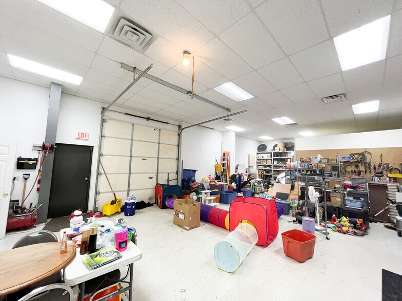 More Photos Of 1591 N Highway 63, Houston General Retail For Sale