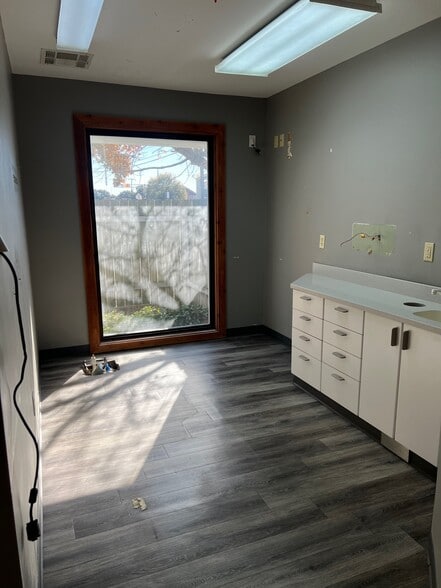 More Photos Of 2160 Airline Dr, Bossier City Medical For Lease