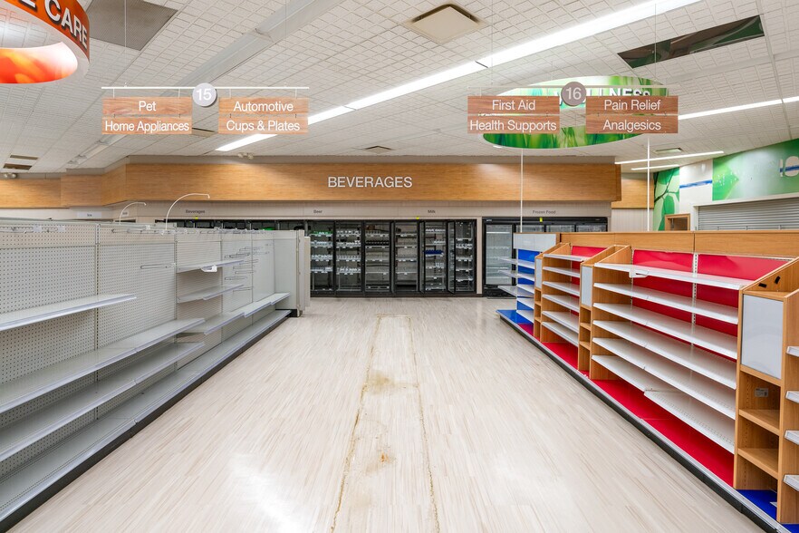 More Photos Of 195 M 66 N, Charlevoix Drugstore For Sale