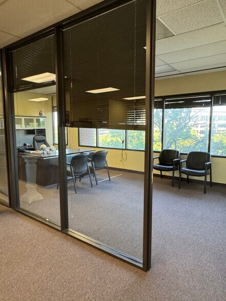 More Photos Of 1303 W Walnut Hill Ln, Irving Office For Lease