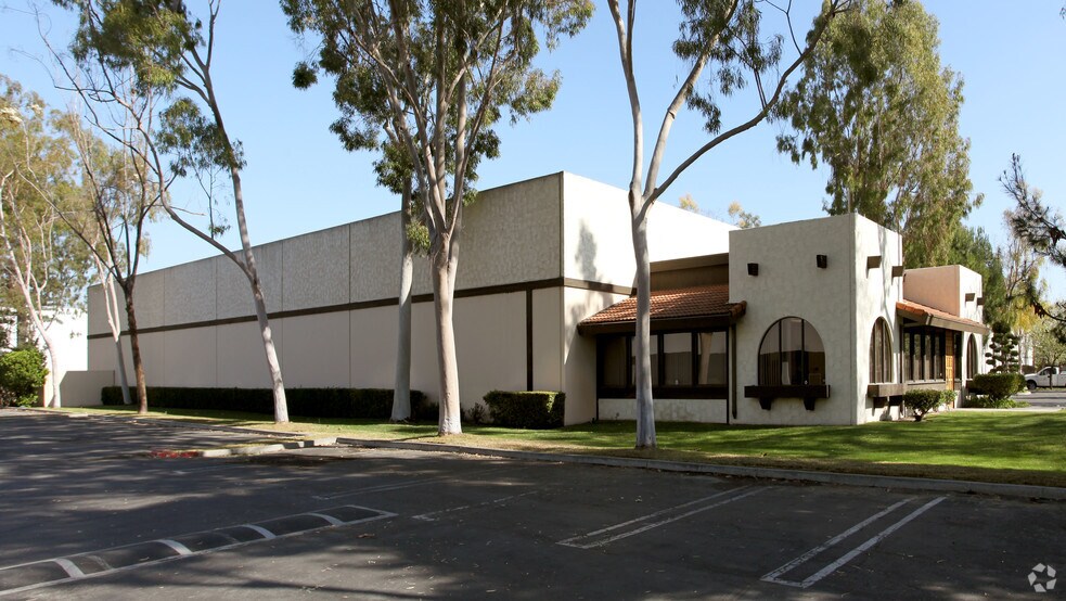 Primary Photo Of 13211 166th St, Cerritos Warehouse For Lease