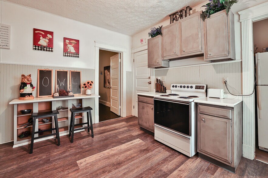 More Photos Of 3126 W 86th St, Cleveland Rehabilitation Center For Sale