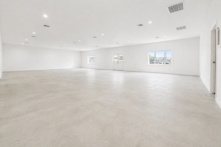 More Photos Of 1202 W Waters Ave, Tampa Storefront Retail Office For Lease