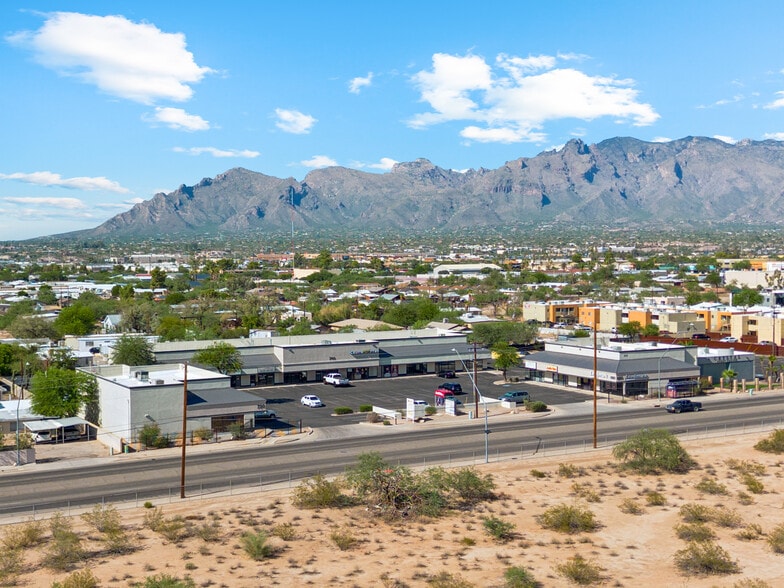 Primary Photo Of 700 W Prince Rd, Tucson General Retail For Sale
