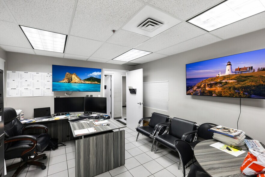 More Photos Of 6715 E Mission Ave, Spokane Warehouse For Lease