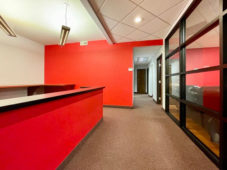 More Photos Of 2850 W Serendipity Cir, Colorado Springs Medical For Lease