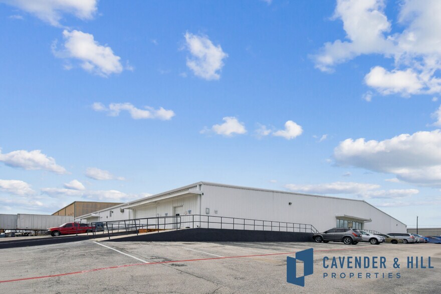 More Photos Of 1400 Currency Dr, San Antonio Distribution For Sale